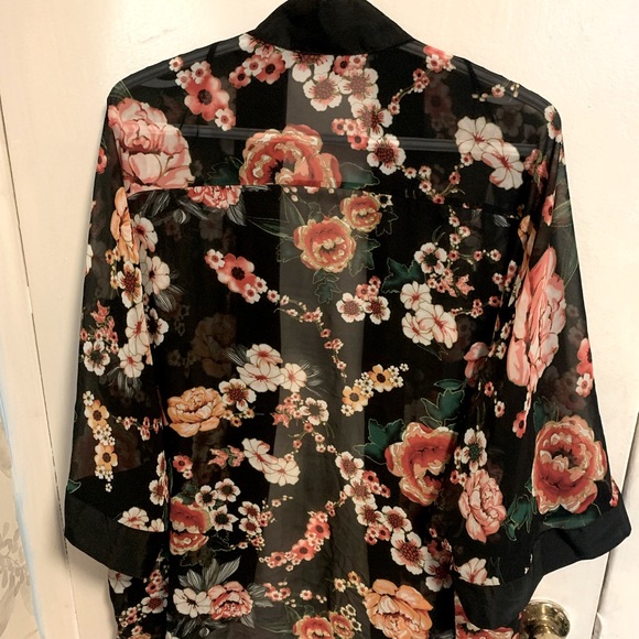 Guess kimono with front pockets - Picture 2 of 3